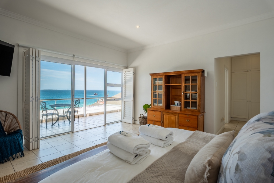 6 Bedroom Property for Sale in Port St Francis Eastern Cape